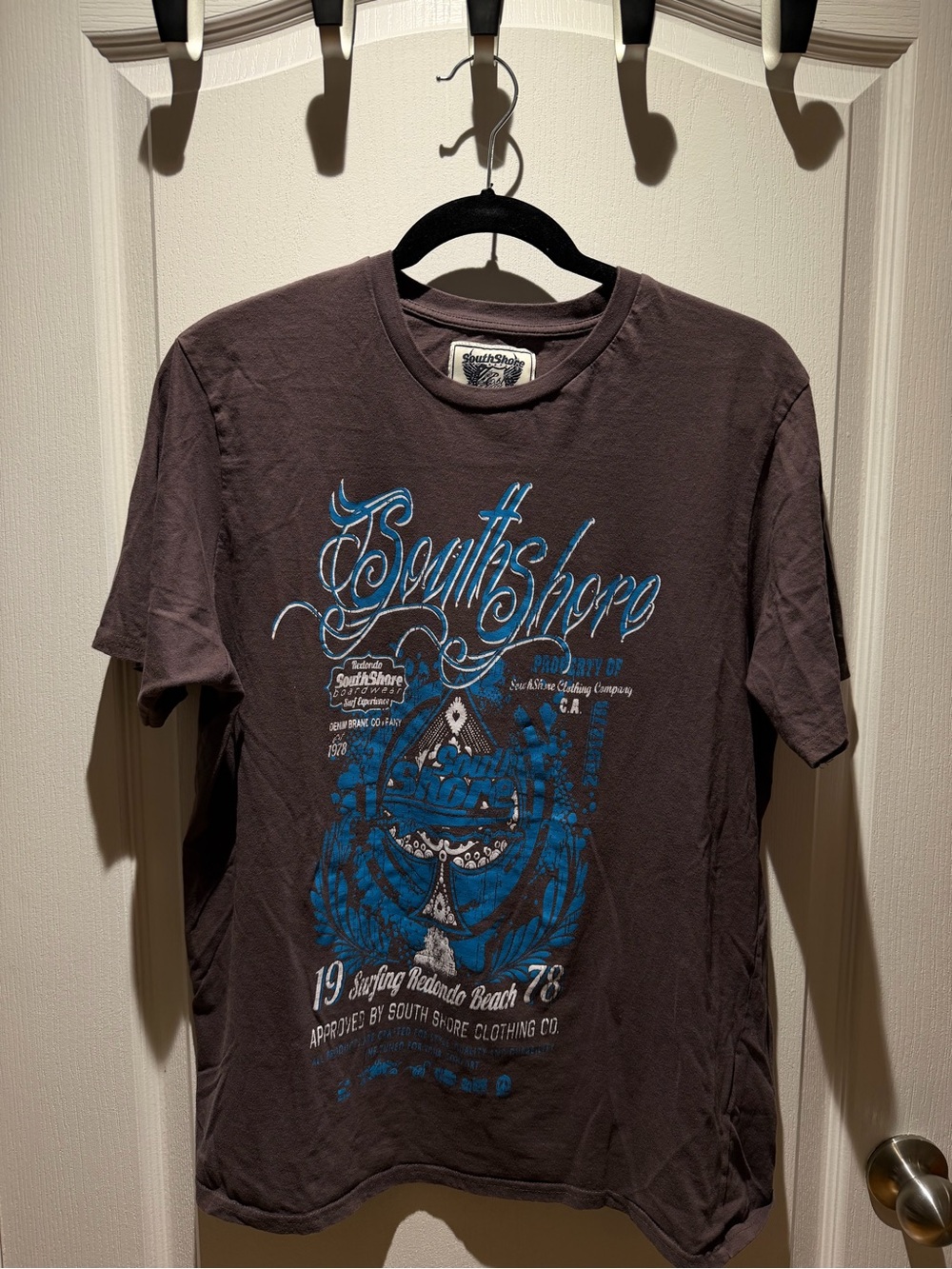 SouthShore Short-Sleeve Graphic Tee in Brown with Blue Print